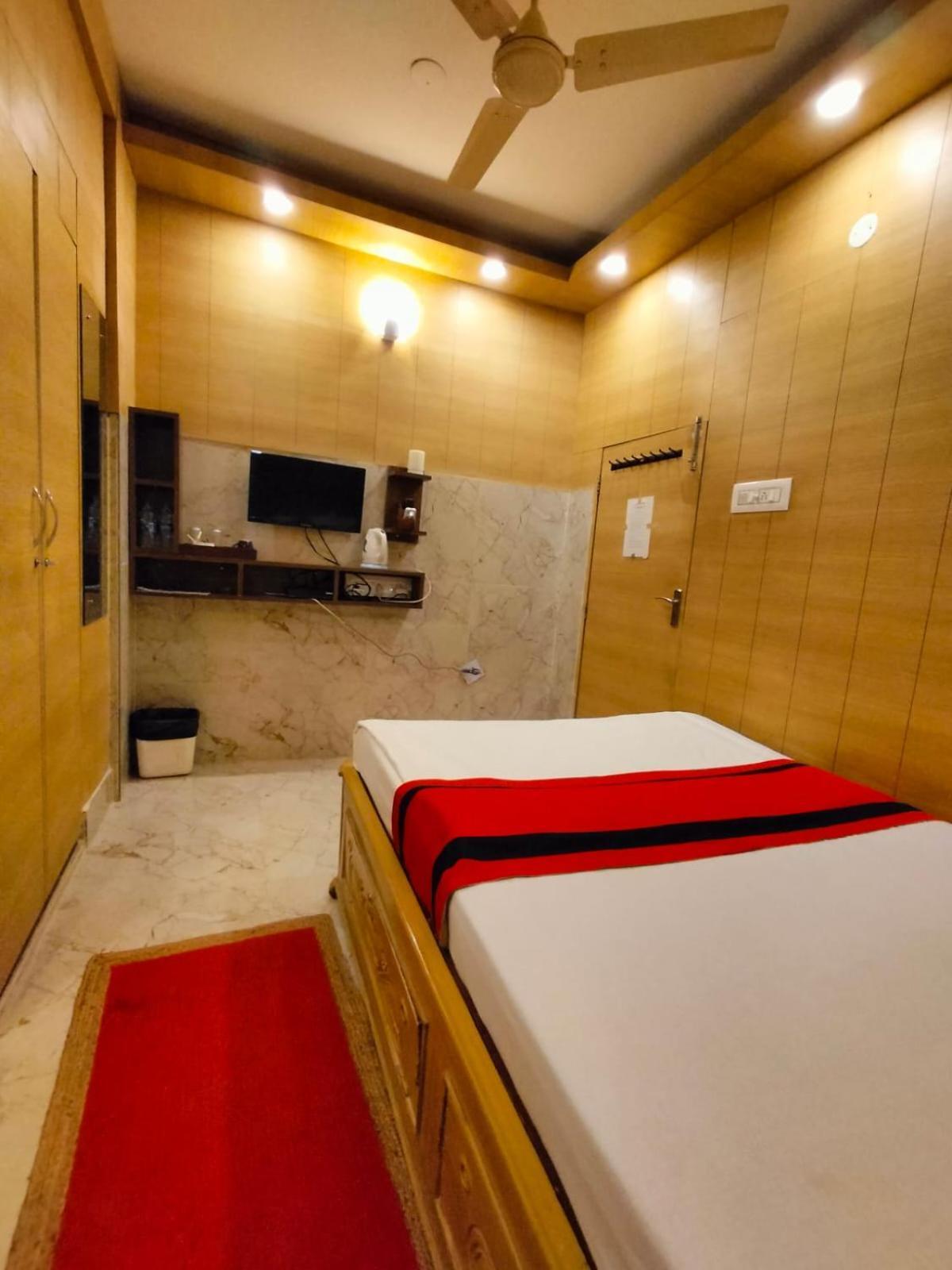 Kollolini Kolkata Bed and Breakfast Buitenkant foto